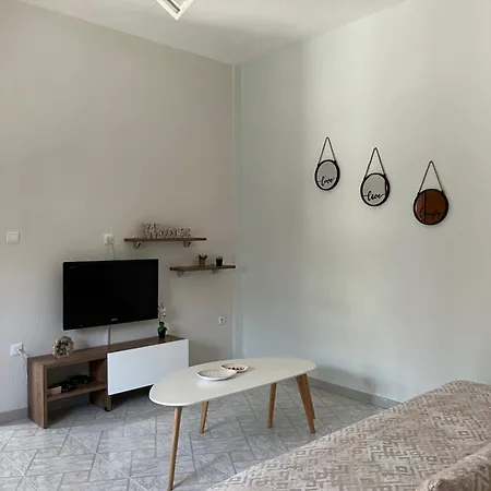 Tilemaxos Daire Ierissos